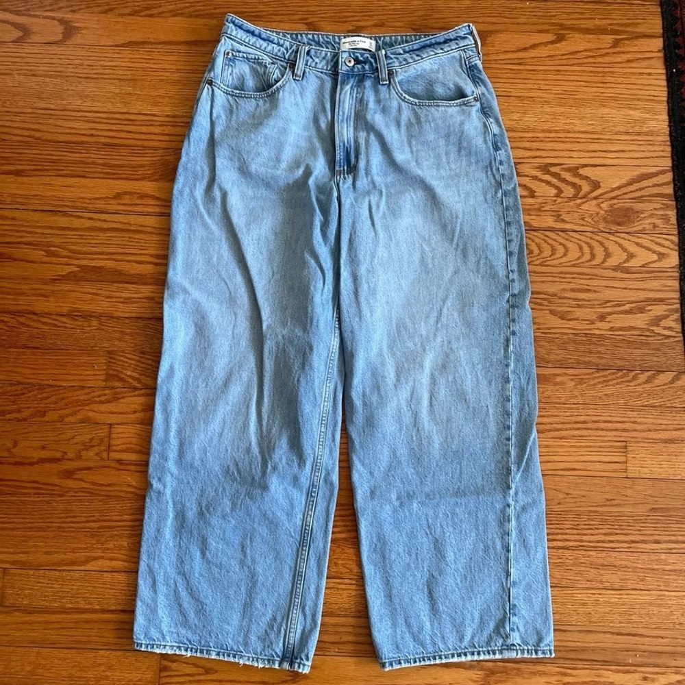 Abercrombie curve love jean